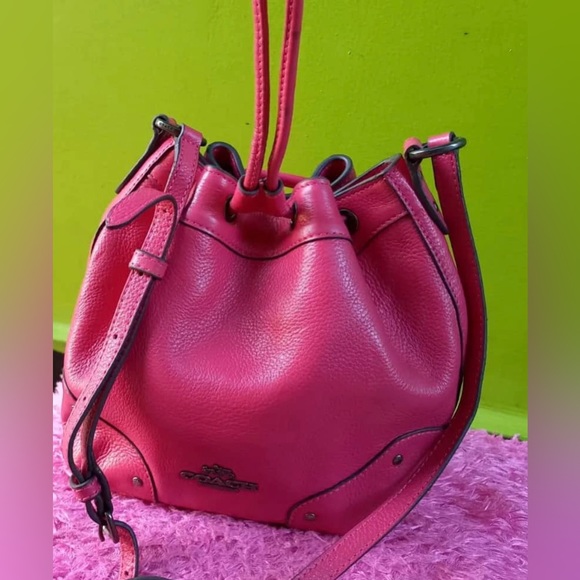 Coach bucket bag - Picture 1 of 6